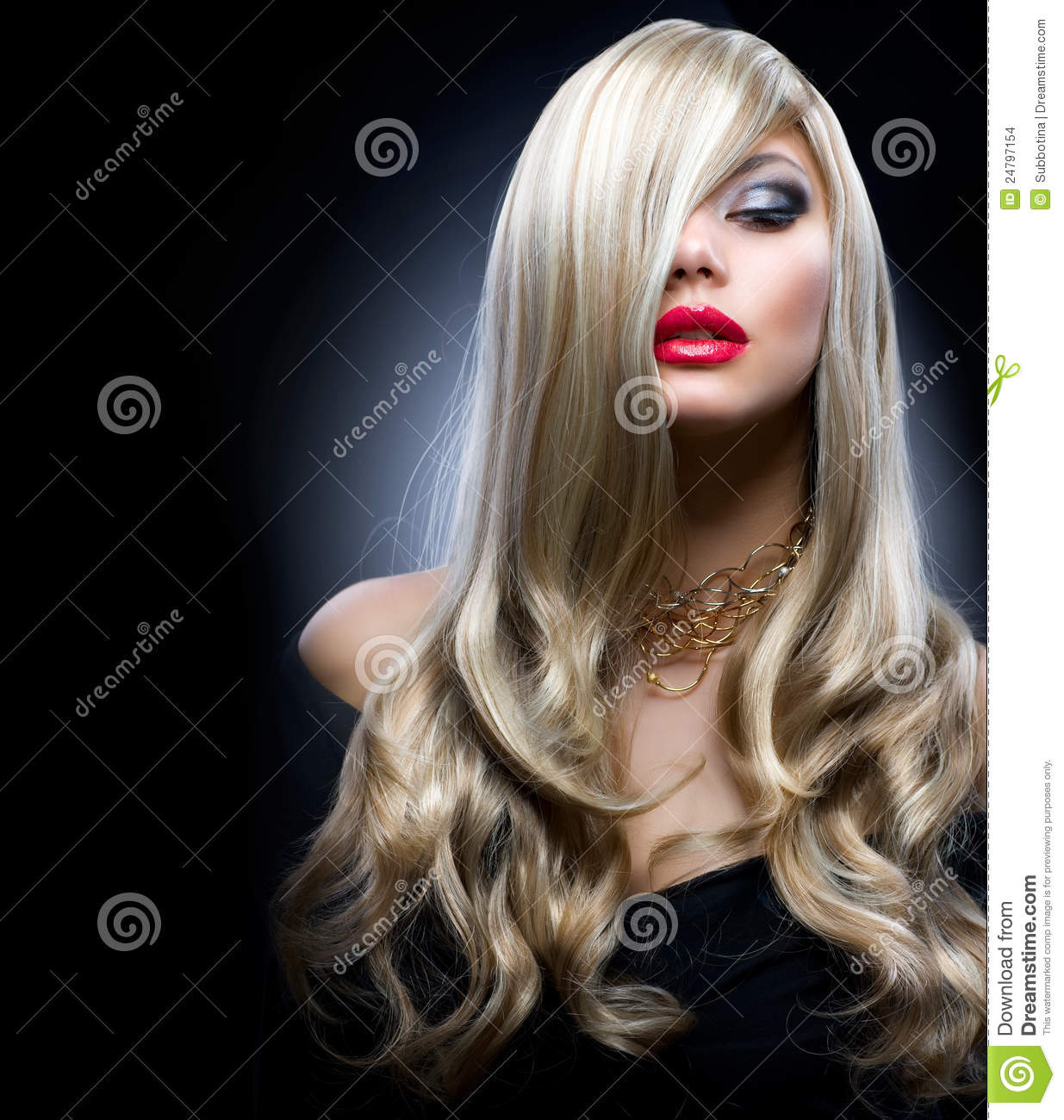 blond_girl_24797154.jpg