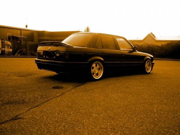 galerieBMW_Bmw_e30_325i_1ANf.jpg