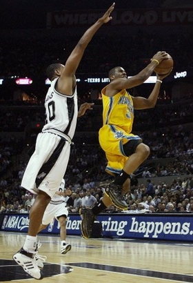 Chris_Paul_vs_Tim_Duncan.jpg