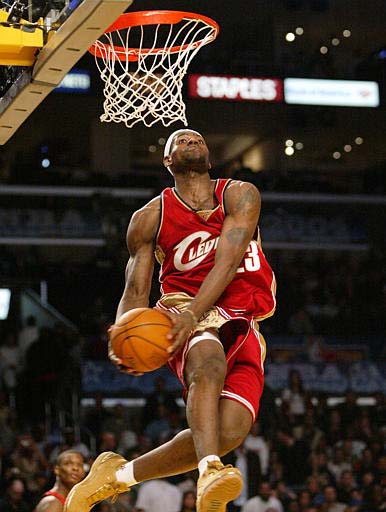 lebron_dunk.jpg