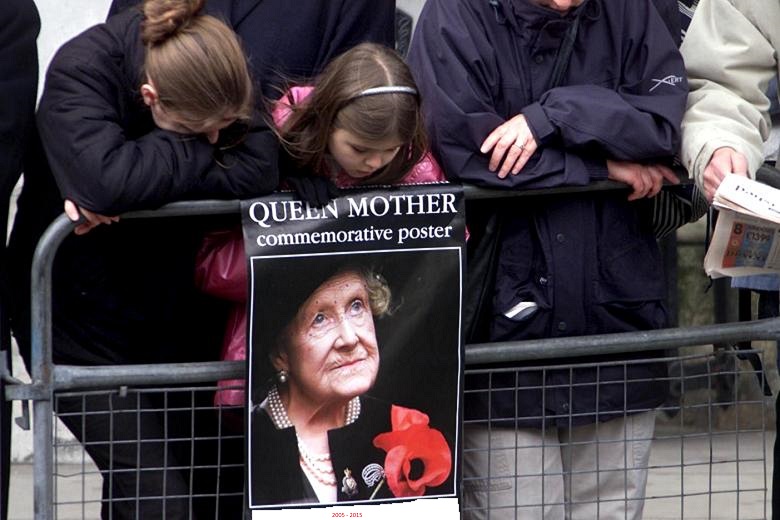 6471418_Queen_Mothe_291374b.jpg