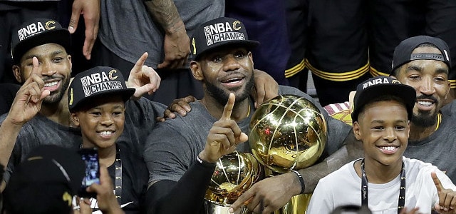 2016_lebron_james_champion.jpg
