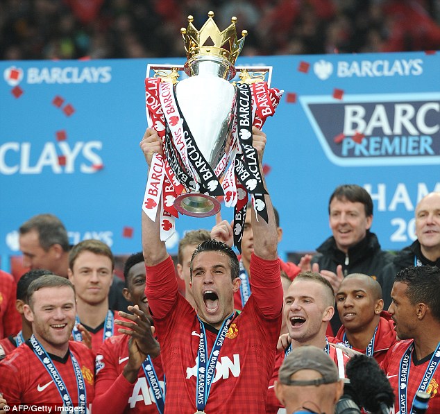 398B58EC00000578_3854802_Robin_van_Persie_won_the_only_league_title_of_his_career_with_Ma_a_1_1476960414771.jpg