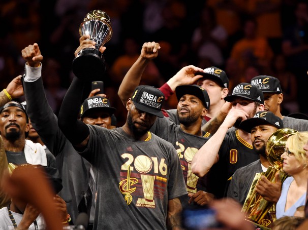 2016_06_20T030605Z_1000685549_NOCID_RTRMADP_3_NBA_FINALS_CLEVELAND_CAVALIERS_AT_GOLDEN_STATE_WARRIORS.jpg