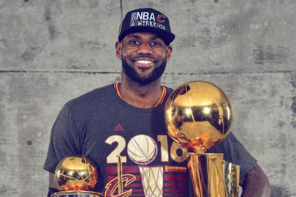 NBA_champion_Cleveland_Cavaliers_celebrate_with_parade_Wednesday.jpg
