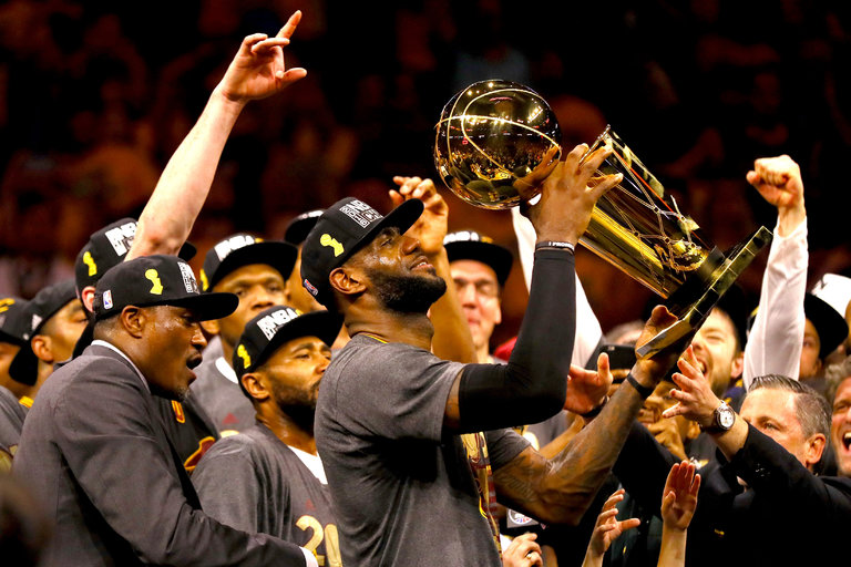 19LEBRON_trophy_master768.jpg