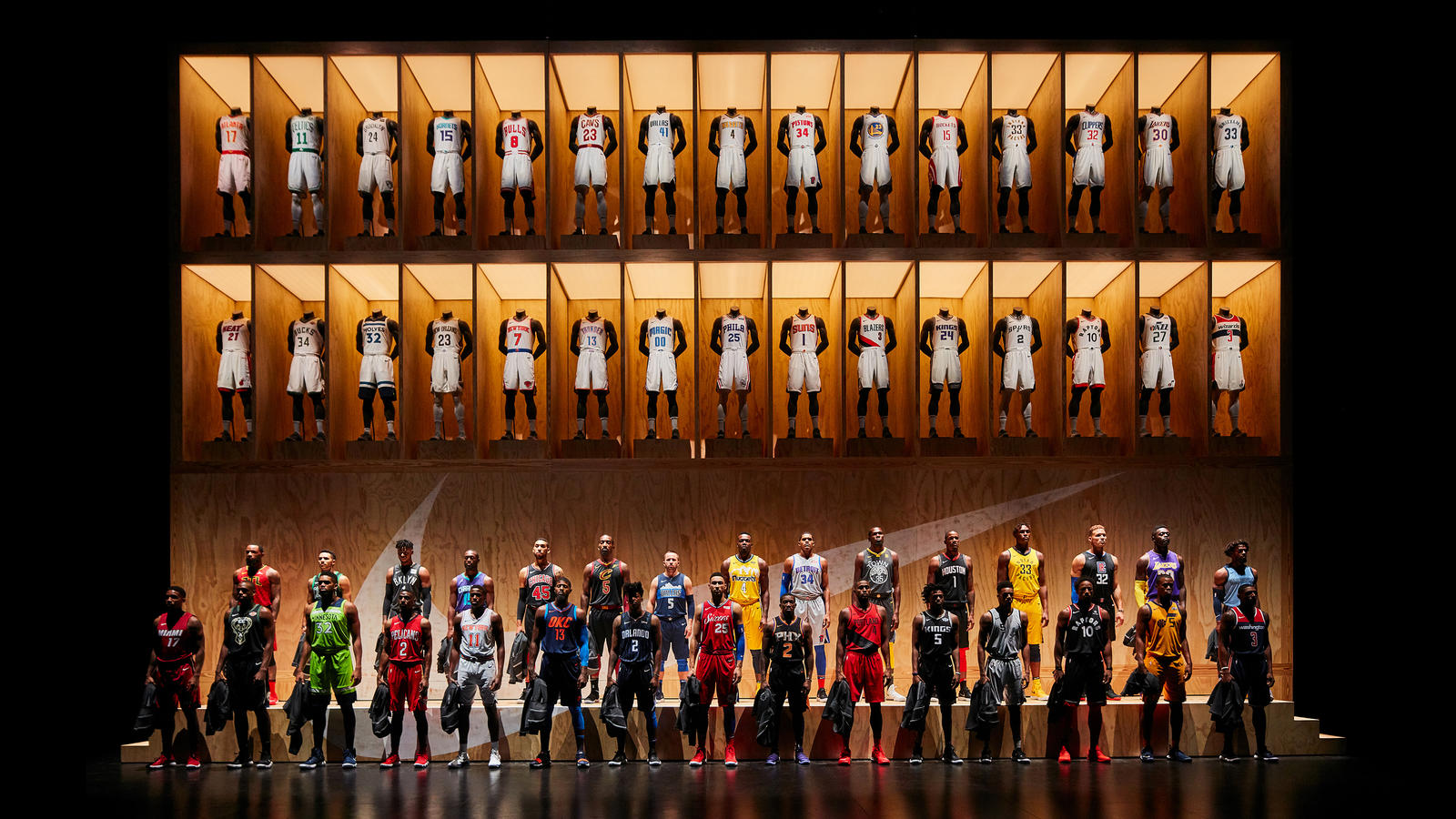 04_170915_FW_NIKE_WTTA_1703_v1_16x9_3000px_hd_1600.jpg