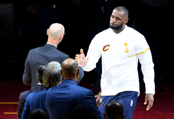 Adam_Silver_New_York_Knicks_v_Cleveland_Cavaliers_7ZxEEH2vDvbl.jpg