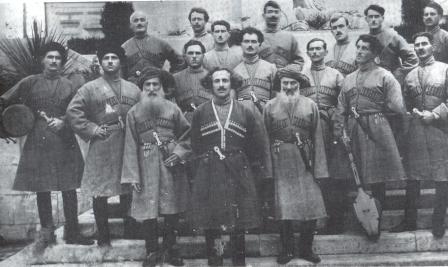 makvansmall.jpg