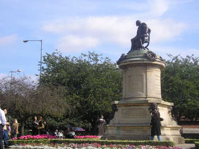 statue.jpg
