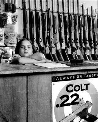Gun_08_shopgirl.jpg