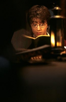 345_http_3A_2F_2Fus.ent4.yimg.com_2Fmovies.yahoo.com_2Fimages_2Fhv_2Fphoto_2Fmovie_pix_2Fwarner_brothers_2Fharry_potter_and_the_chamber_of_secrets_2Fdaniel_radcliffe_2Fharry4.jpg