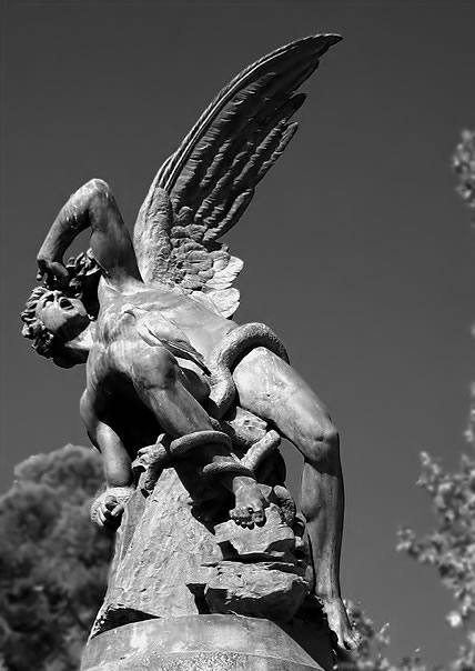 lucifer_statue_madrid.jpg