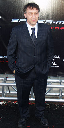 220px_Sam_Raimi_by_David_Shankbone.jpg