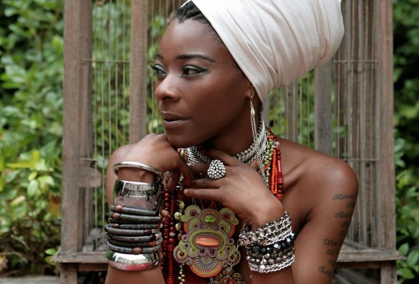 100803buika2_590x400.jpg