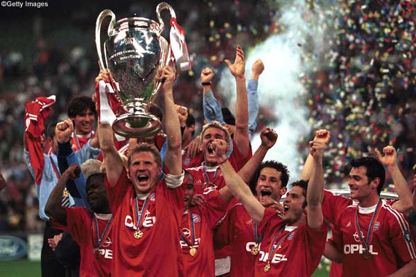 F.C._Bayern_2001.jpg