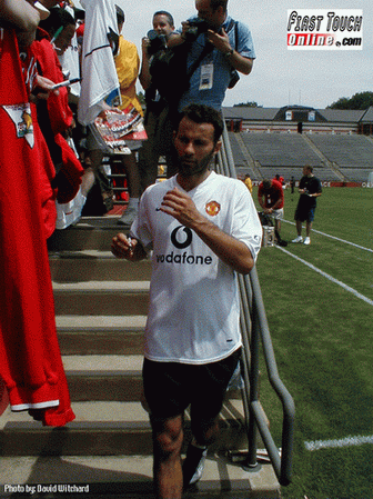 giggs1.gif