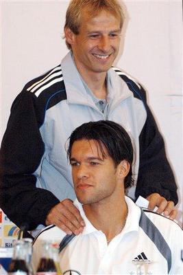 Ballack___Klinsmann_16.08.04.jpg