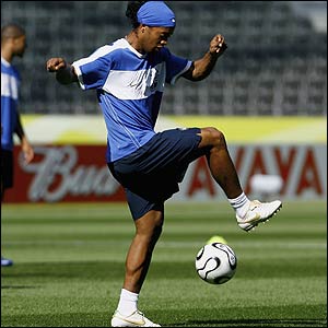 2171316_ronaldinho.jpg