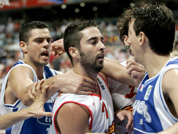 navarro_diamantidis_tsartsaris_1189884081.jpg