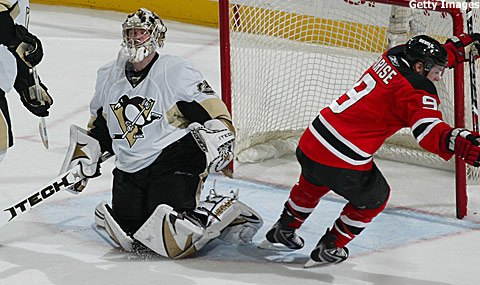 parise_zach_devils_scores_on_conklin_ty_pens_480x285.jpg