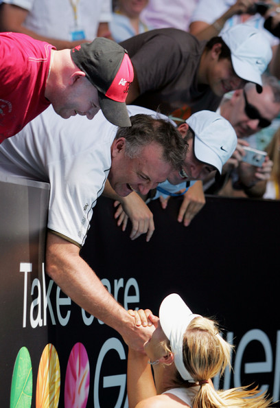 Australian_Open_2008_Day_13_o7ss2BpfBTTl.jpg
