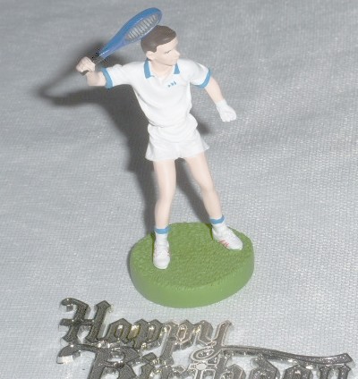 tennis_player_birthday_cake_decoration_with_motto_4035_p.jpg