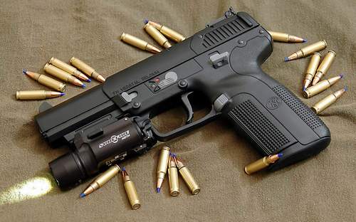 Five_seveN_IOM.jpg