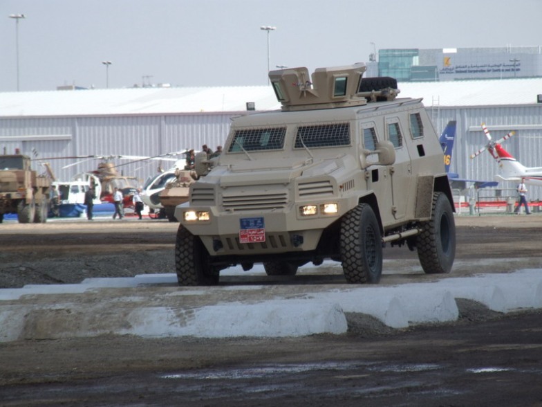 IDEX_2007_Defence_Exhibition_Dynamic_Demonstration_012.jpg