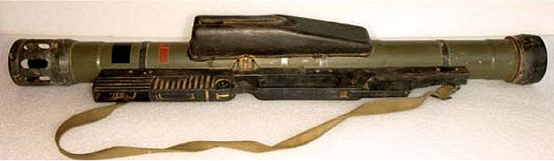 800px_Armbrust_rocket_launcher_photo_Iraq_OIG.jpg
