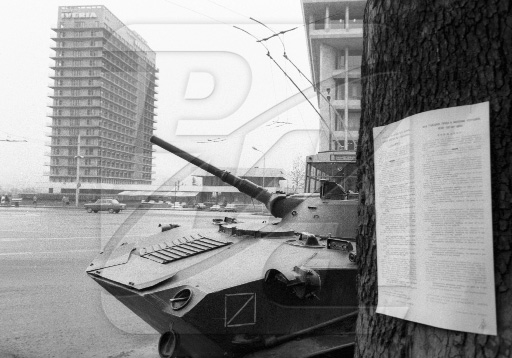 tank1204jpg1989.jpg