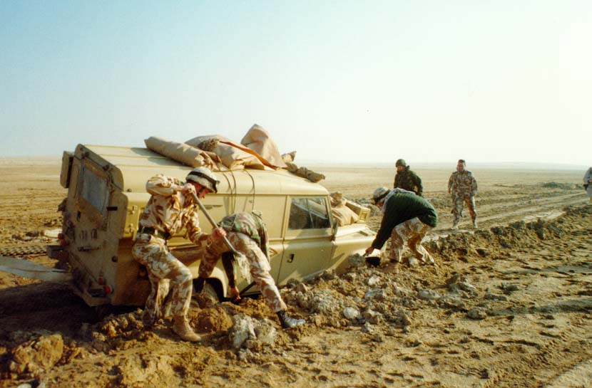 1st_Armoured_Division_Land_Rover.jpg