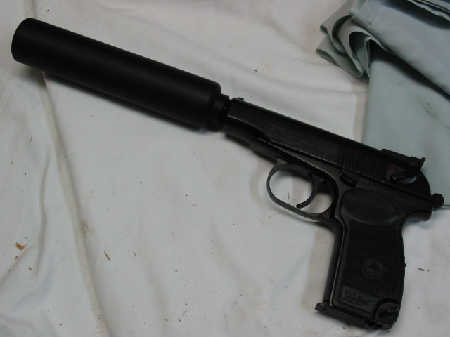 Makarov_380_w_can.JPG