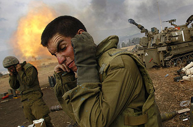 Israel_fires_Syria.jpg