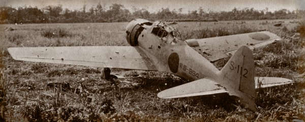 A6M3_Zero_3148_on_the_battle_field_during_WWII__600x241.jpg