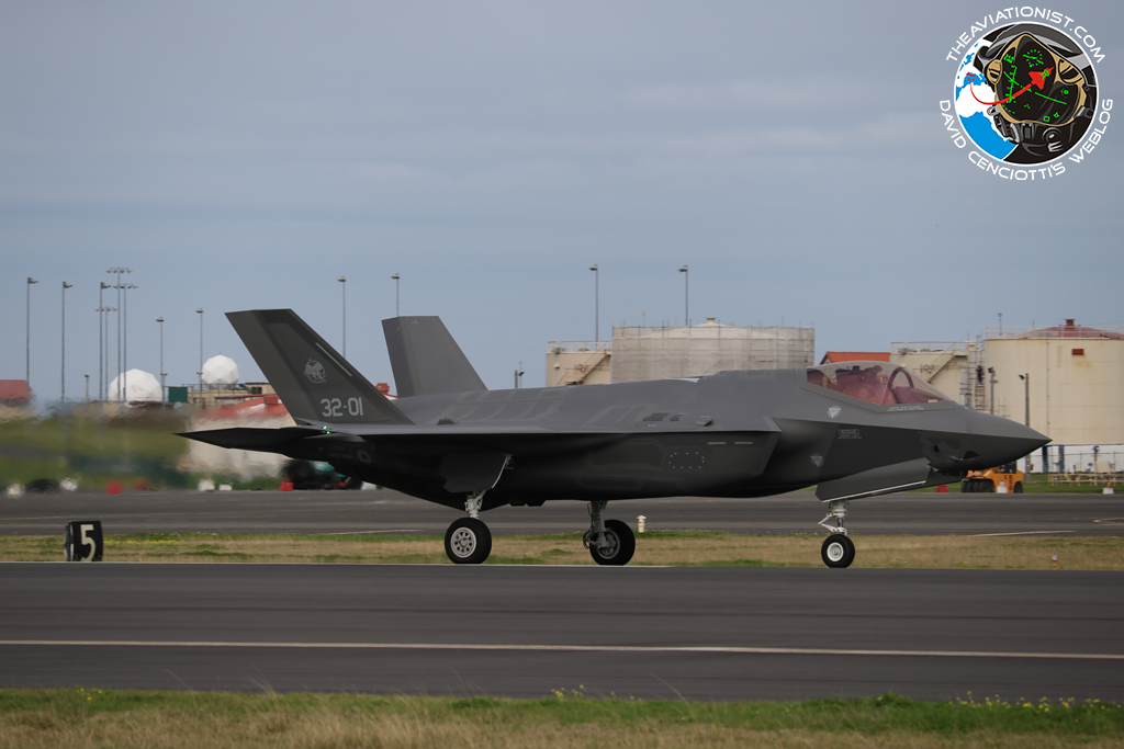 F_35_ground.jpg