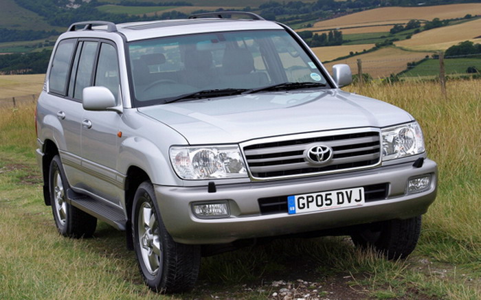 Toyota_Land_cruiser_vx100_restailin_resize.jpg