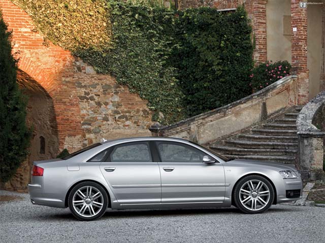 Audi_S8_227_1024.jpg