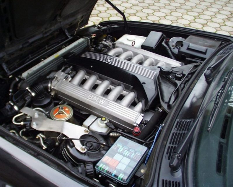 BMW_20e30_20Alpina_20V12_202.jpg