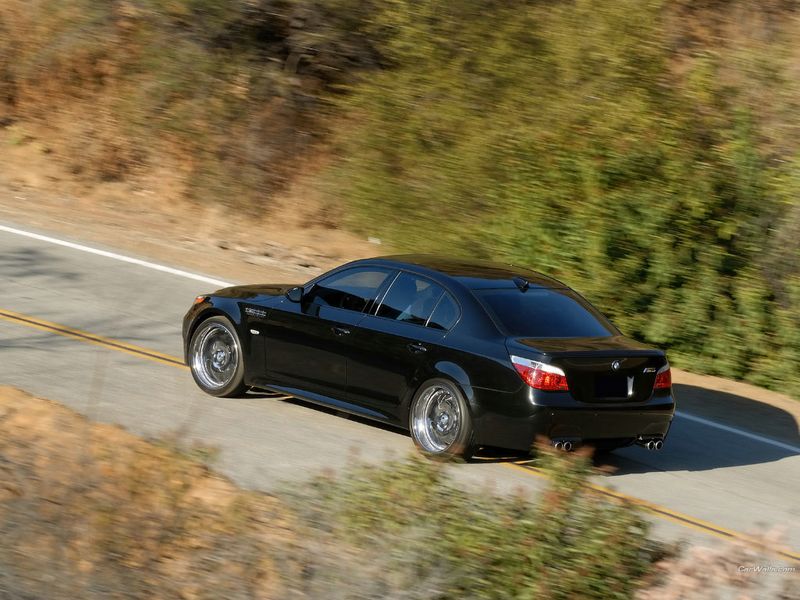 BMW_M5_turbo_636_1024x768__800x600_.jpg