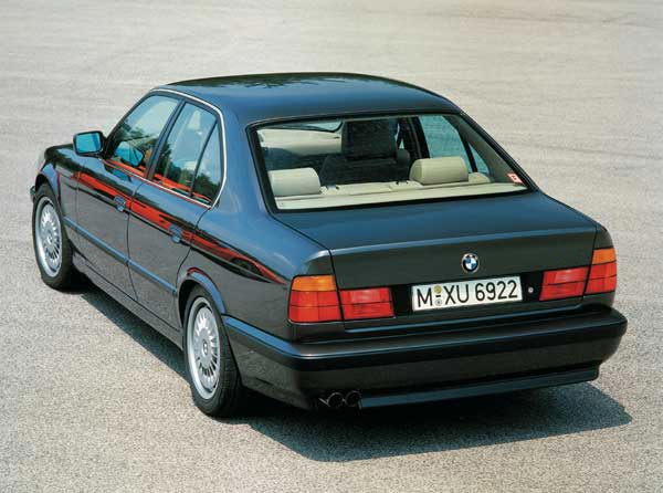 E34M5earlyext_1_1_.jpg