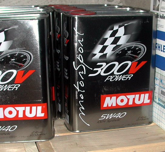 MOTUL_300V.jpg