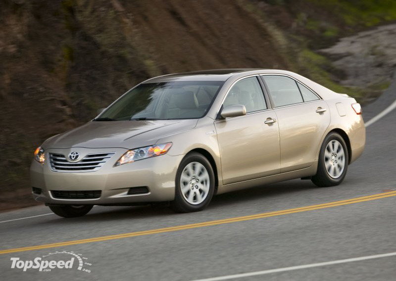 Toyota_Camry_Hybrid_4w.jpg