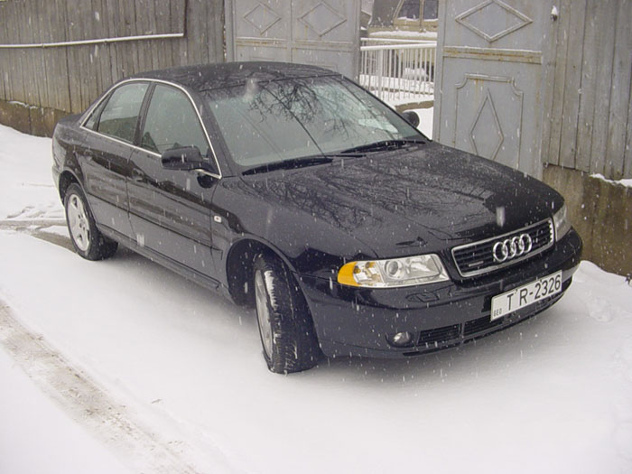 audi_a4_snow.jpg