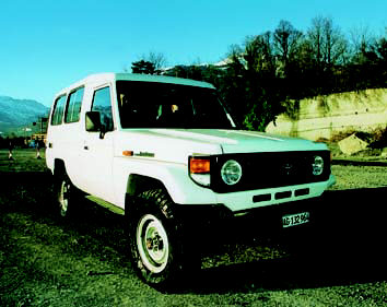 66_Land_20Cruiser_2070_03.jpg