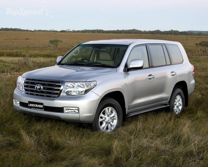 toyota_land_cruiser_1_bw.jpg