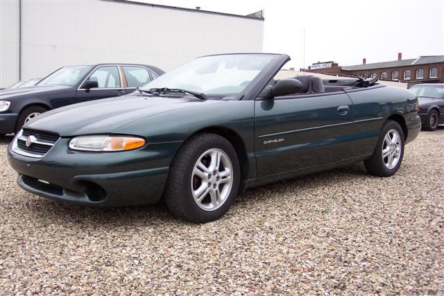 98_chrysler_sebring_conv_jxi.jpg