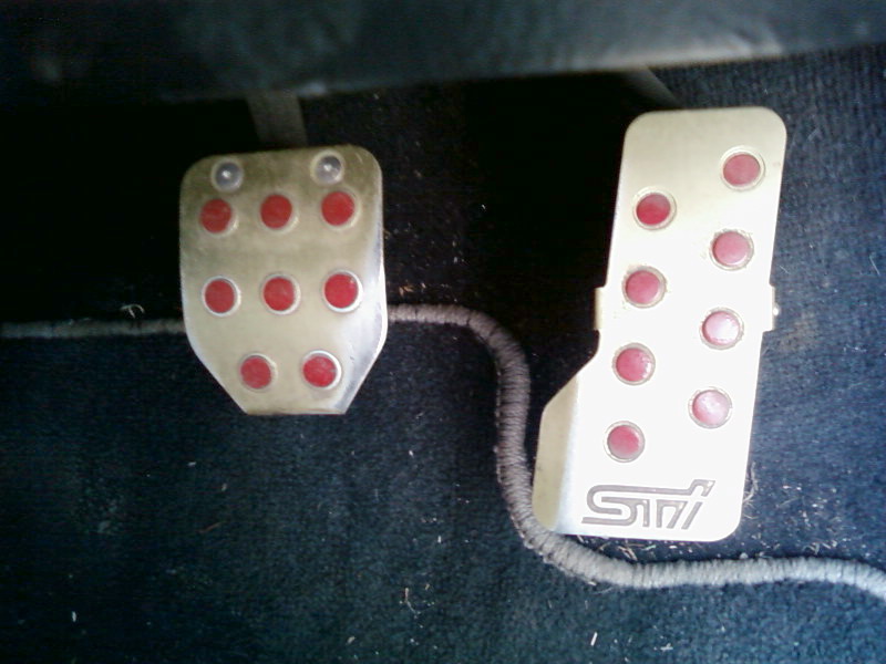 STi_Pedals.jpg