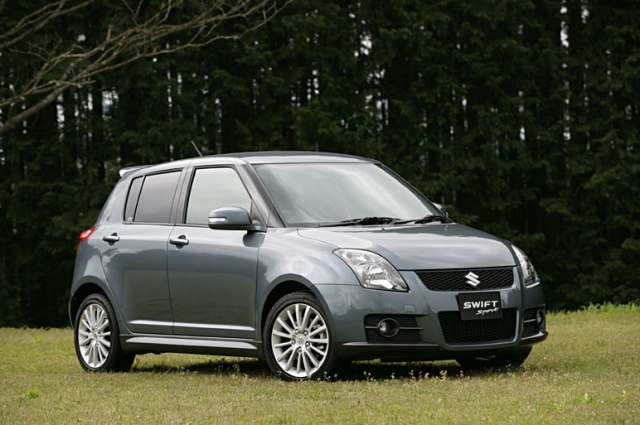 Carscoop_Suzuki08_12.jpg