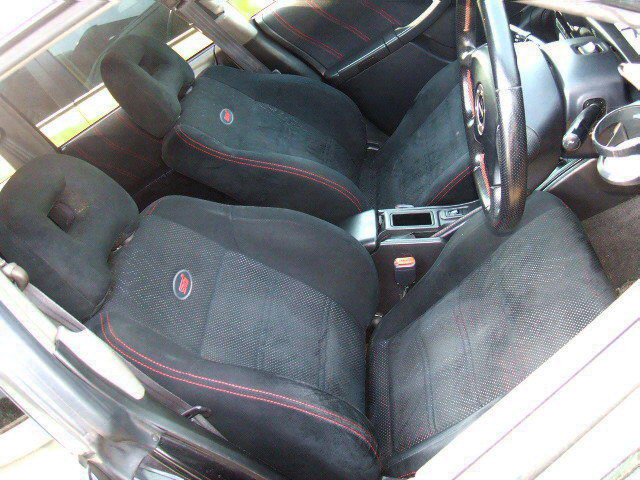 FrontSeats.jpg